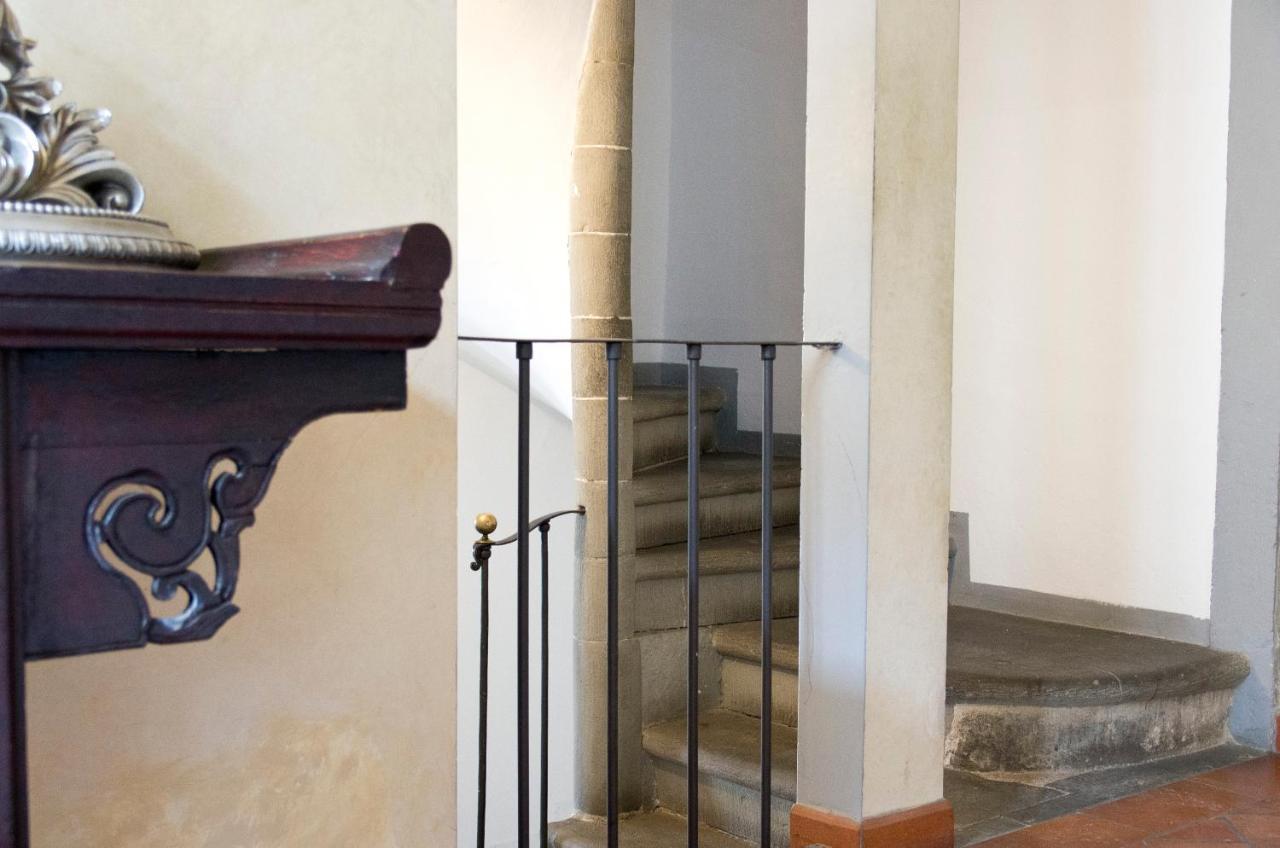 Traviata Appartamento Storico - Palazzo Tolomei Florence Extérieur photo